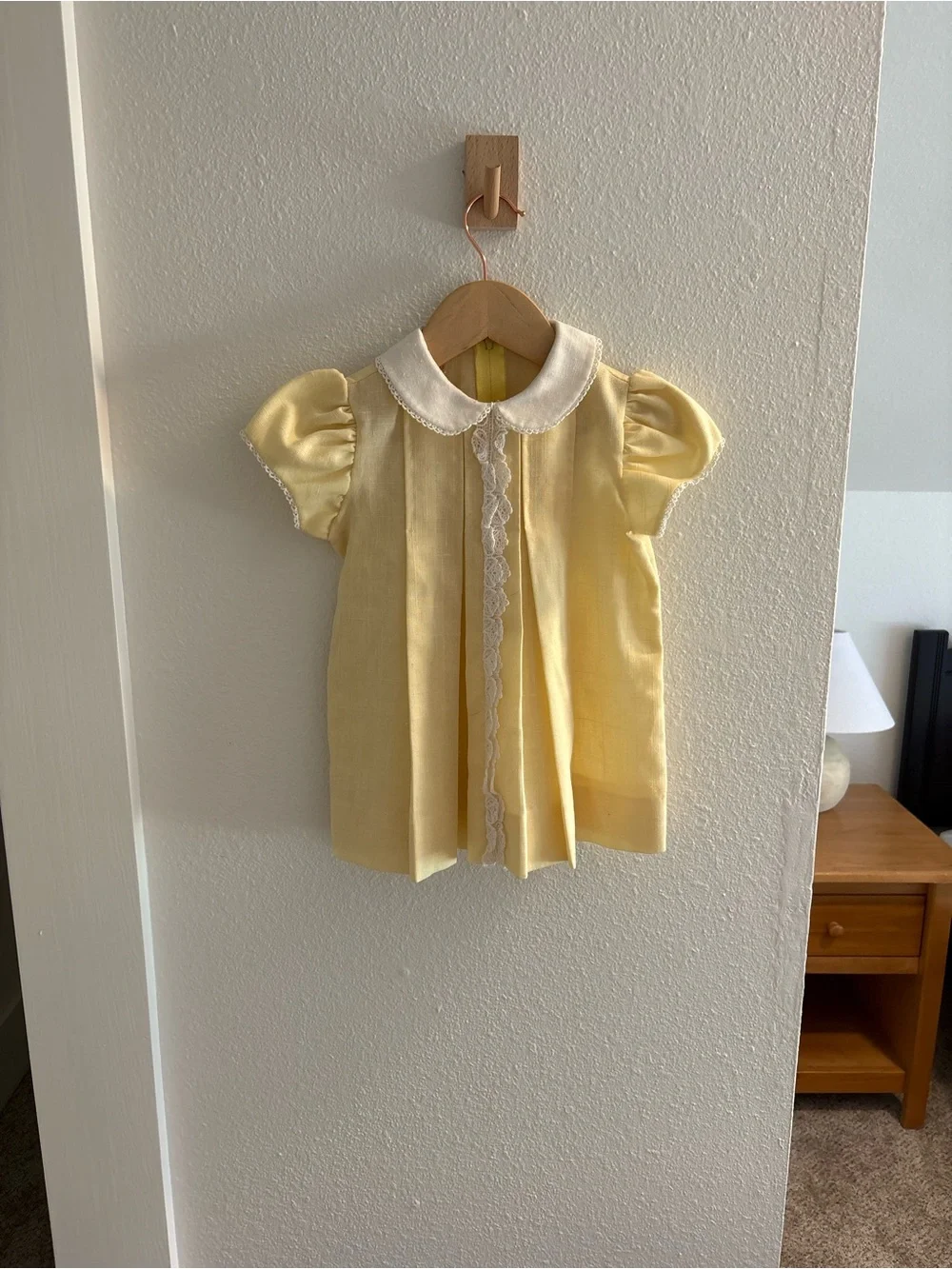Classic Yellow Ruffled Peter Pan Collar toddler Dress  VINTAGE ✨